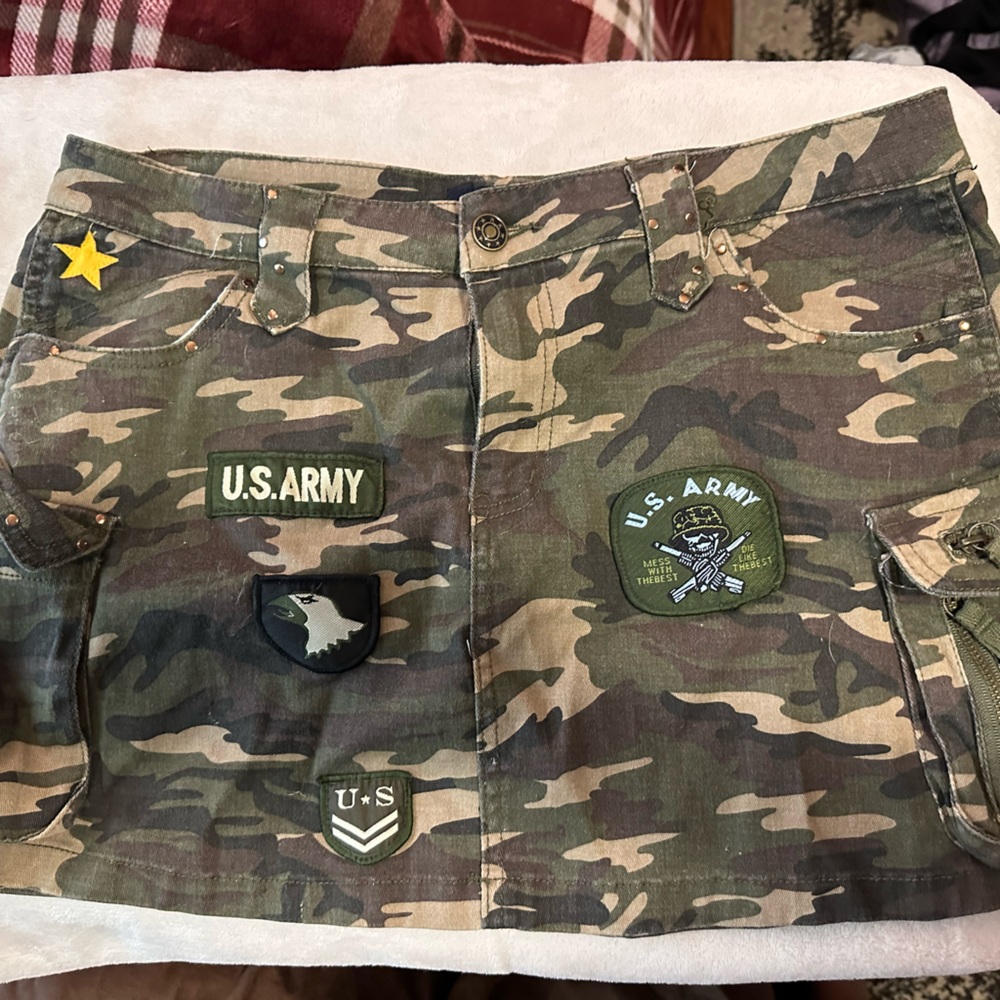 Women’s large mini skirt